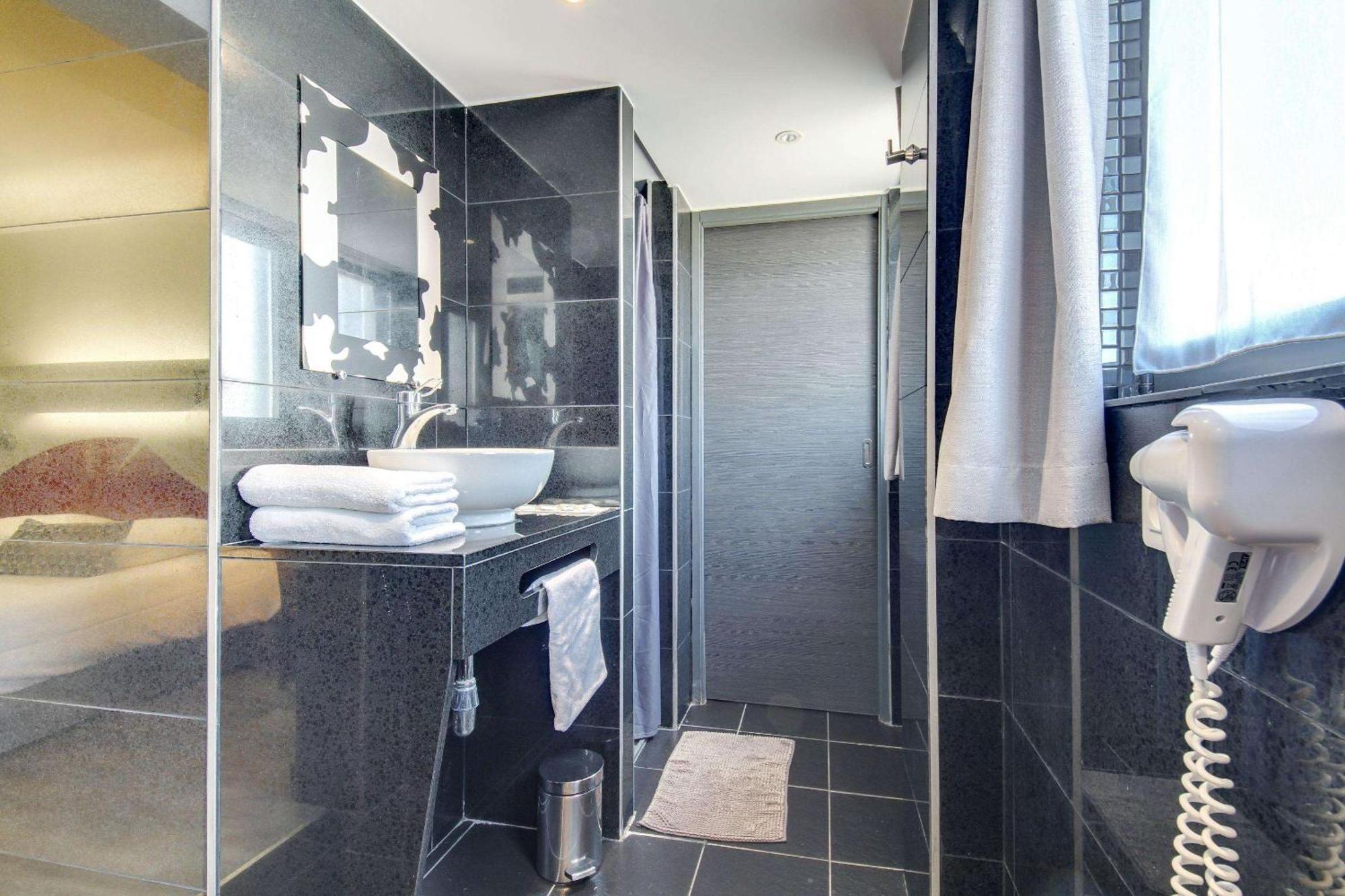Brit Hotel Porte D'Espagne แปร์ปินญอง ภายนอก รูปภาพ